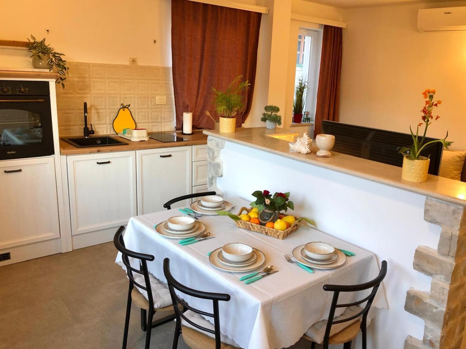 Apartament Sweet Dream Postira Zewnętrze zdjęcie